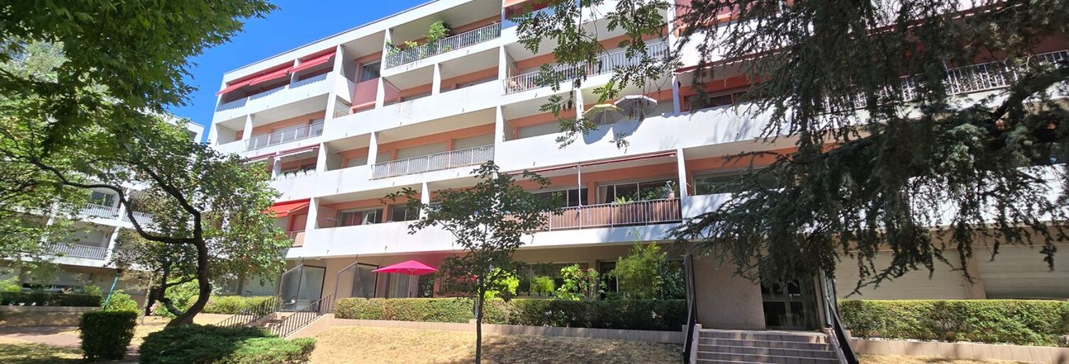 Appartement 5 Pièces 111 m² à louer à Garches (92380)