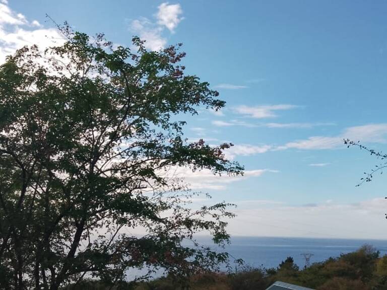   À VENDRE – Terrain de 1 600 m² avec vue mer à Bouillante — photo 1