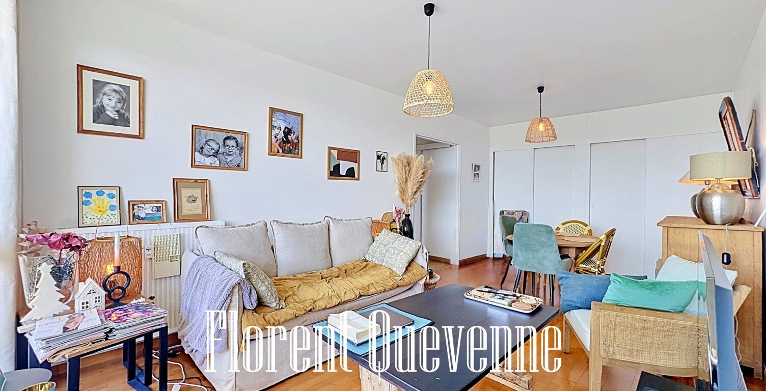 Appartement 2 pièces rénové avec balcon, parking et cave — photo 1