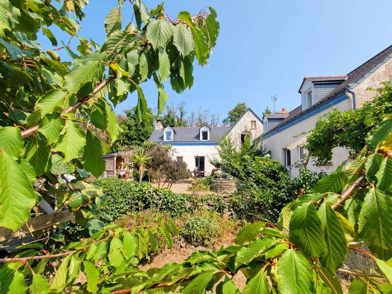 ILE DE GROIX - Domaine 9600m2, 2 habitations. Maison de154m2 sortie d'un livre d'aventure! — photo 1