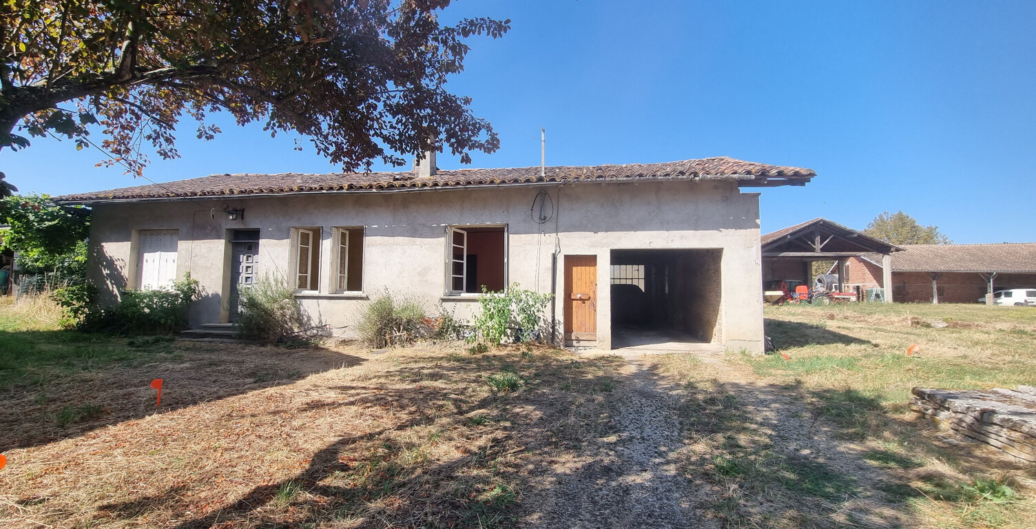 Maison ancienne à rénover + terrain constructible 809 m² — Bressols — photo 1