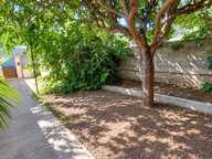 AVIGNON – Quartier Croix Rouge – Maison 5 pièces avec garage et jardin arboré — photo 2