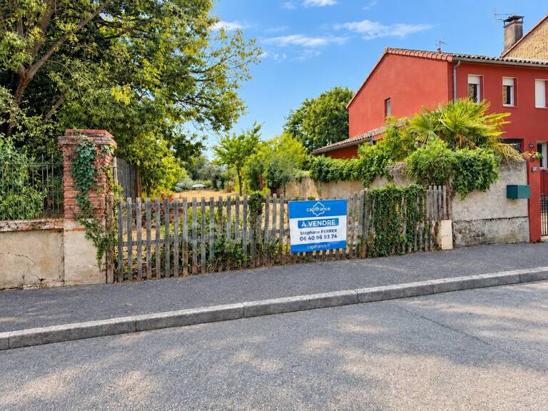 TERRAIN CONSTRUCTIBLE Viabilisé 350 m² – PLEIN CŒUR DE RIEUMES — photo 1