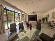 GRAU D'AGDE, VILLA CONTEMPORAINE P7 AVEC DOUBLE GARAGE, PRESTATIONS LUXUEUSES PROCHE MER, SECTEUR CALME — photo 3