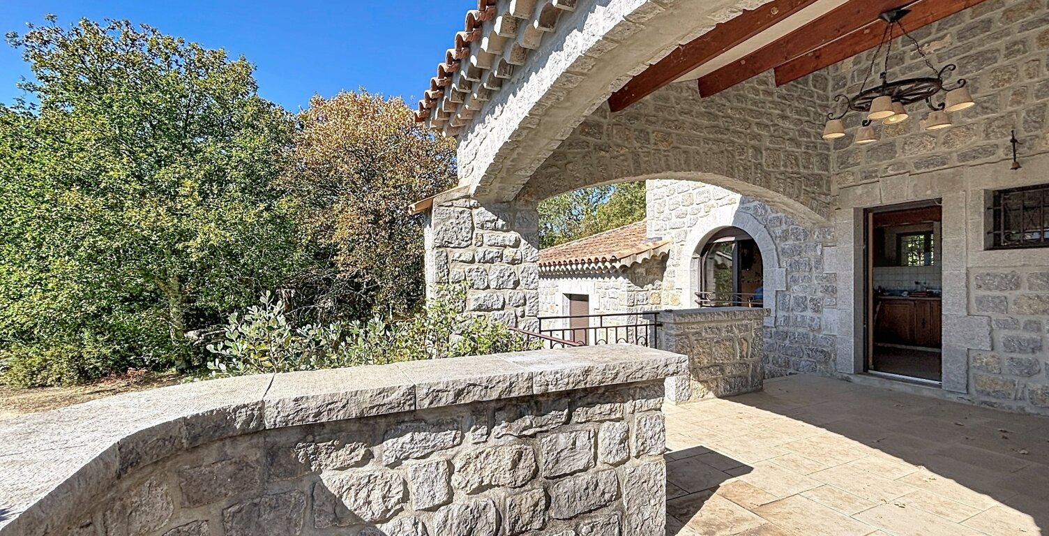 Maison à vendre maison SAINT ALBAN AURIOLLES (07) - 136 m2 hab - Terrain 4025 m2 arboré — photo 1