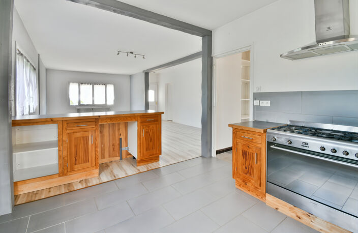 Maison à vendre 5 pièces LUSSANT (17) — photo 3