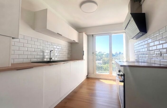Quimper Ouest - Appartement T4 de 78 m² habitable - 1 loggia - avec vue panoramique sur la rivière de l’Odet - Une terrasse - Cave — photo 4