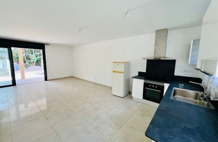 Maison à vendre T3 de plain-pied BERNICA (974) — photo 3