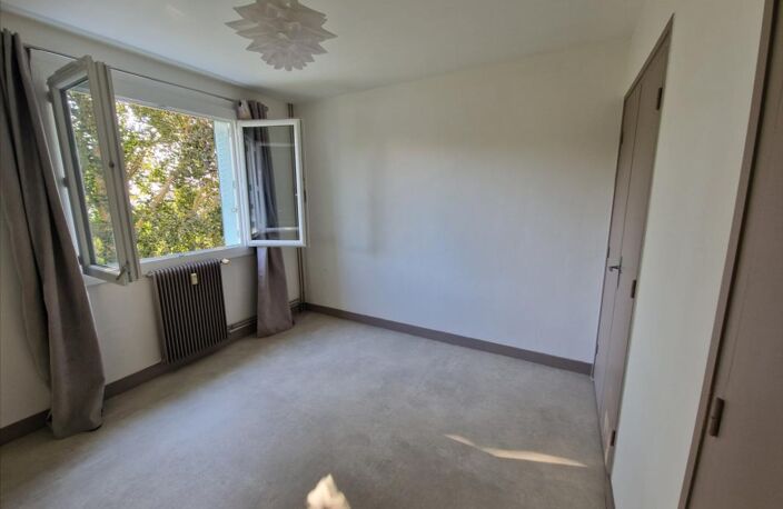 T2 - 50m² - Balcon et garage - CHAUFFAGE INCLUS — photo 5