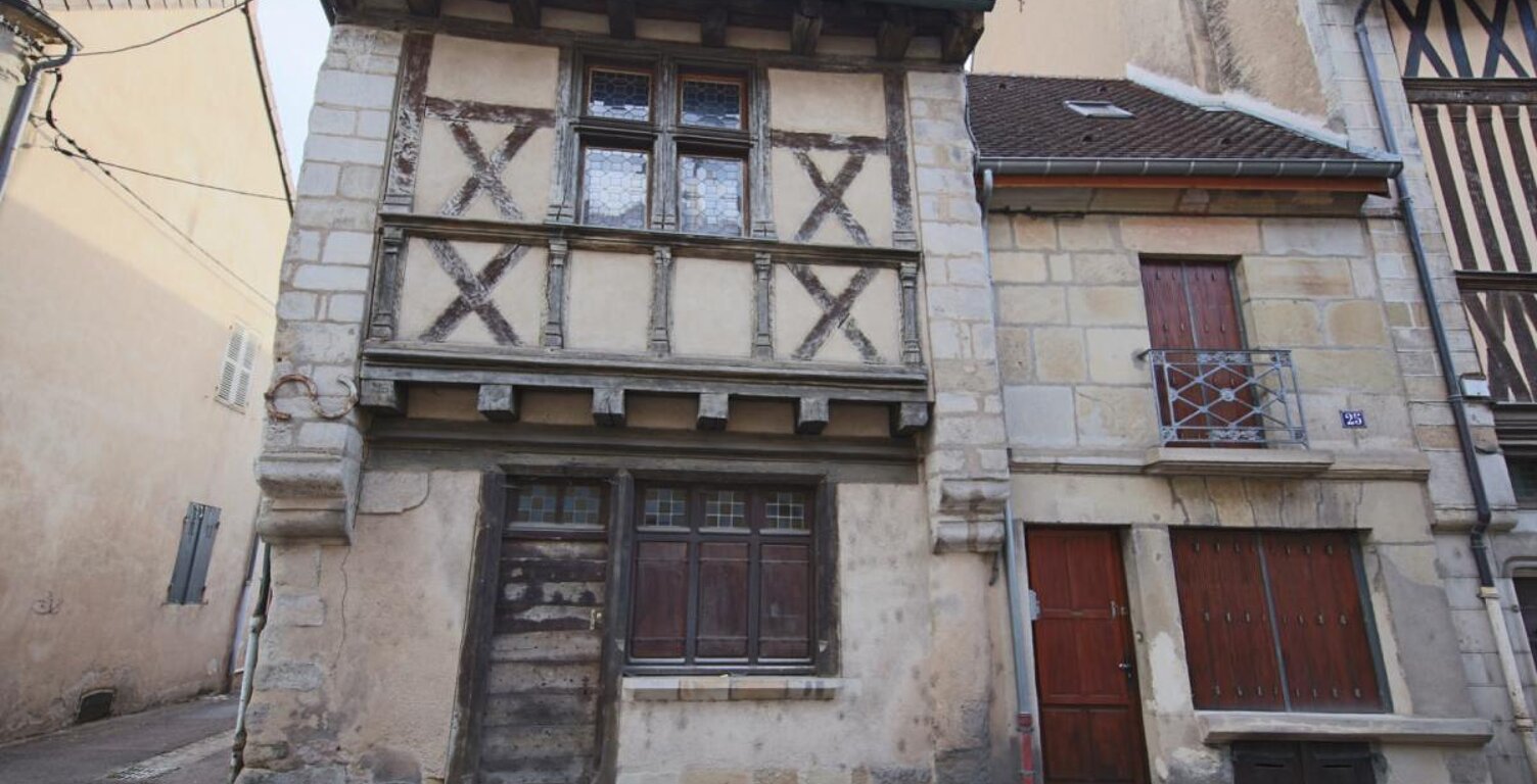 Très belle maison du XVème ISMH - Idéal airbnb — photo 1