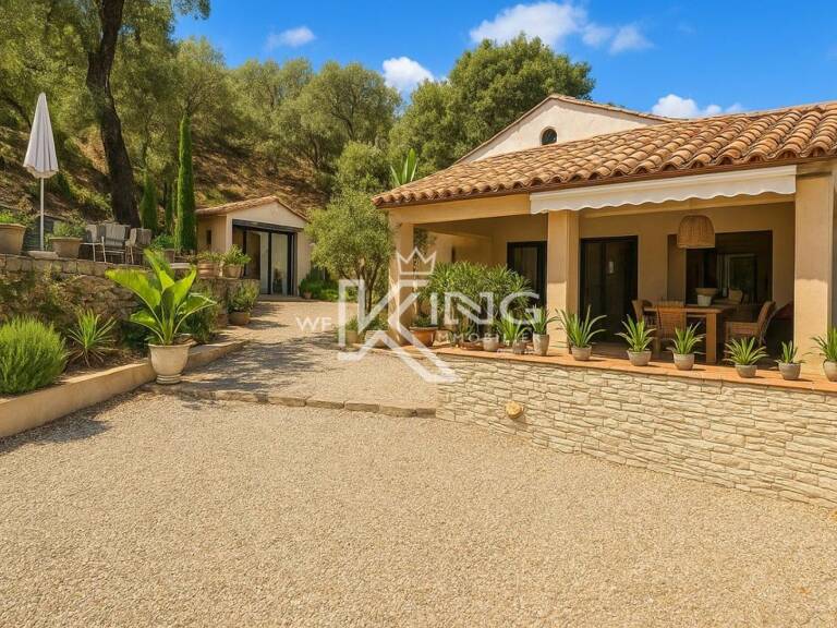 Sainte Maxime Villa T3 avec logement T2 indépendant sur 2168 m² de terrain — photo 1