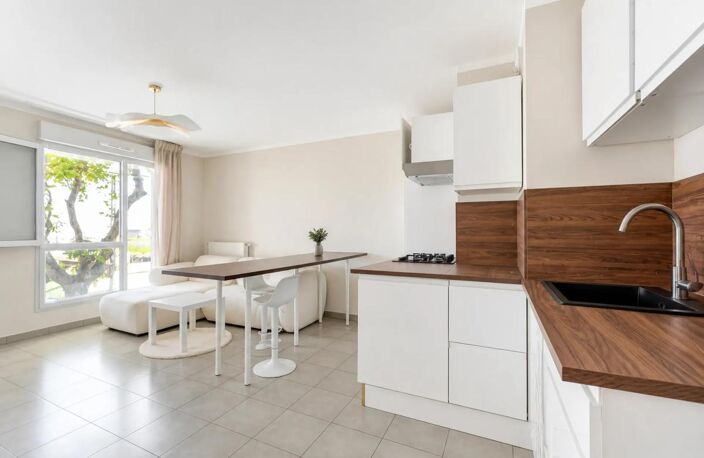 T2 de 43 m² + TERRASSE — photo 2