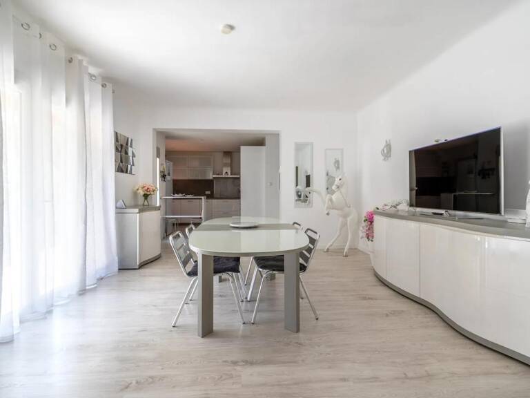 CARCÈS – VILLA FAMILIALE RÉNOVÉE AVEC PISCINE — photo 1