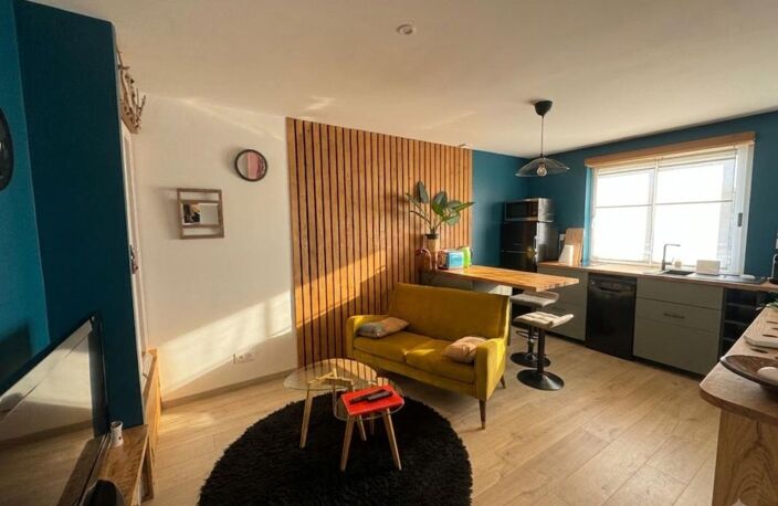 Appartement À Vendre - T2 31m2 + cour de 16m2 — photo 2