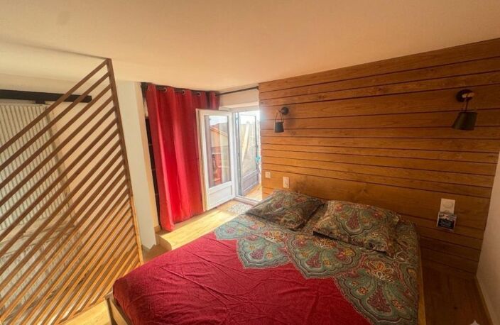 Appartement À Vendre - T2 31m2 + cour de 16m2 — photo 4