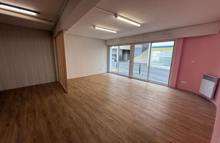 LOCAL COMMERCIAL 40m² MONT DE MARSAN — photo 3