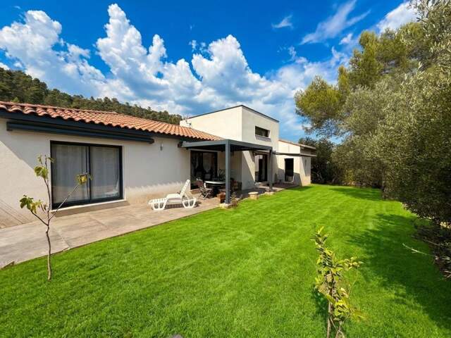 Villa Contemporaine À Vendre — photo du bien