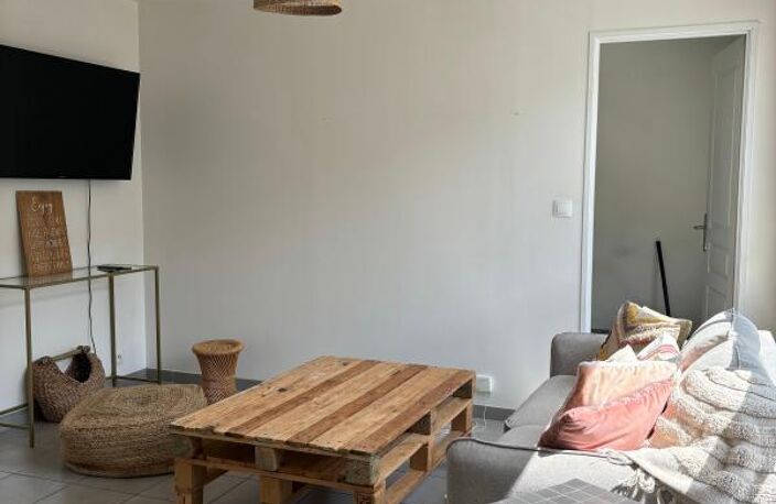 Appartement À Louer — photo 2