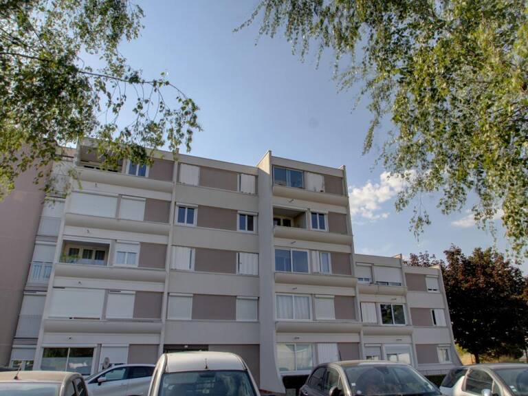 Saran — Appartement 3 pièces avec loggia et parking au calme — photo 1