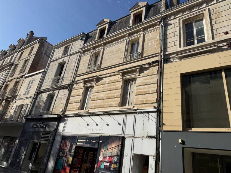 Appartement À Vendre NIORT — photo 1