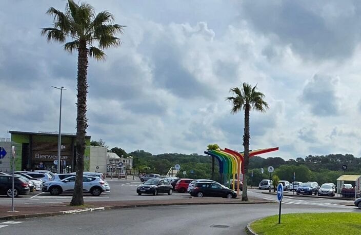 Bien Commercial À Vendre — photo 2