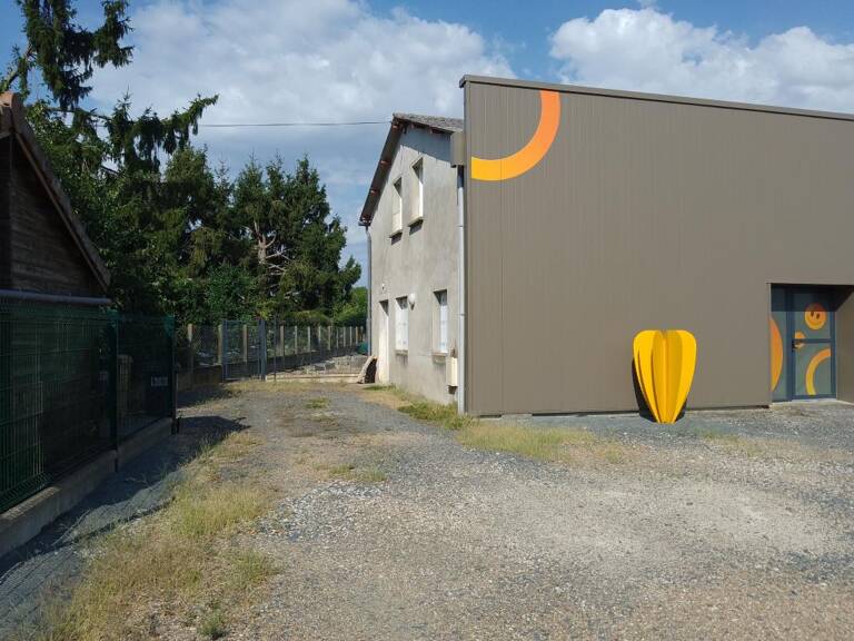Bien Commercial À Louer — photo 1