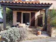 Studio plain-pied avec coin nuit, extérieur et stationnement au lavandou — photo 2