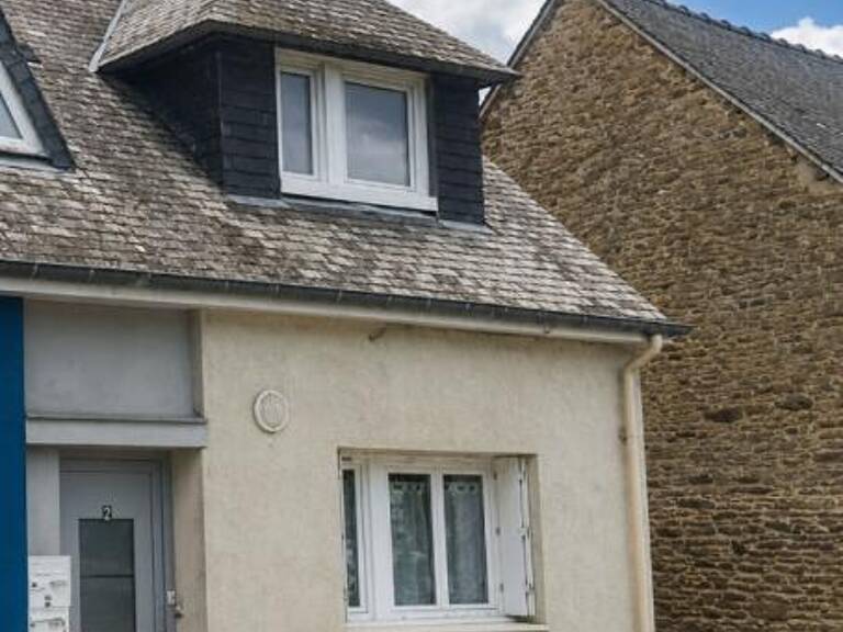 Ensemble immobilier loué : maison de 91m2, plus commerce à PLESLIN TRIGAVOU, le tout d'une surface de 140m2 — photo 1