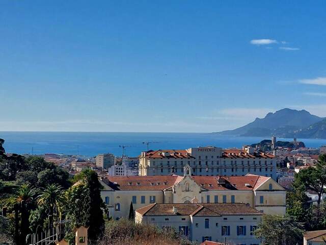 Cannes Oxford , Vue Mer Panoramique , appartement 3 pièces 86.04 m² — photo du bien