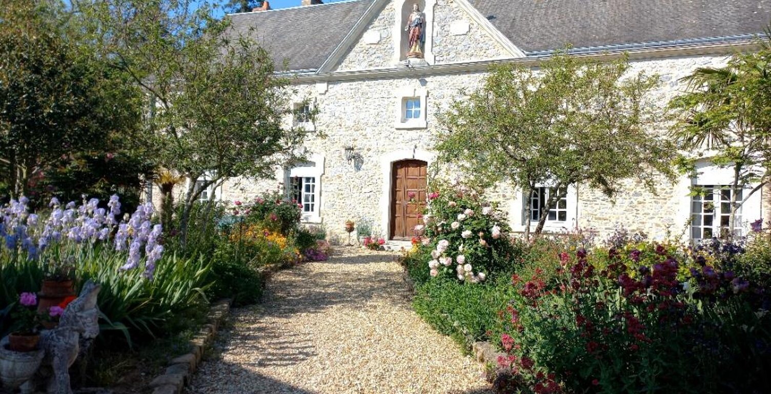 BELLE Maison Fresnay sur Sarthe 8 pièce(s) 328 m2 — photo 1