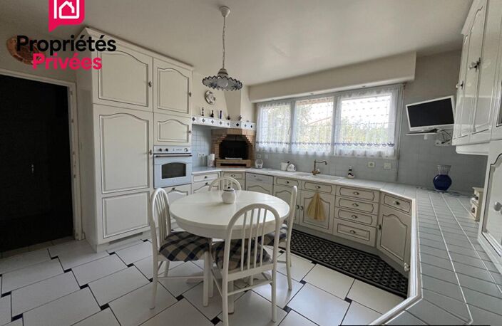 ROYAN - maison de plain-pied 126m2 - 3 chambres-  garage et jardin — photo 3