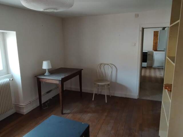 21000 DIJON - Appartement Grand 2 pièces (1 chambre) 34.81 m2 Quartier des Halles + 2 greniers aménageables 30 M² — photo du bien