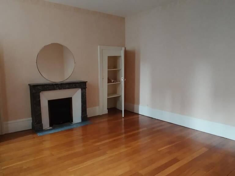 21000 DIJON - Appartement Dijon 3 pièces (2 chambres) 68,40 m2 Quartier des Halles + cave — photo 1