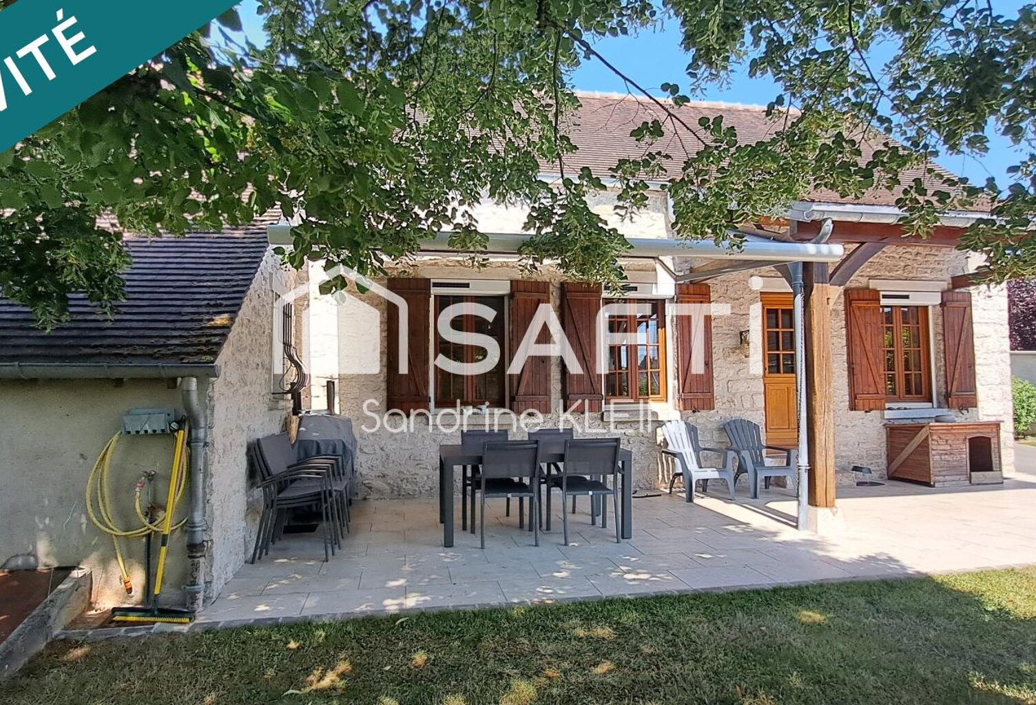 Maison en pierre rénovée avec dépendances, 5 pièces, terrain clos 1000m² — photo 1