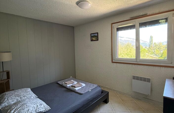 Triplex, environnement très calme, à 5 minutes de toutes les commodités — photo 5