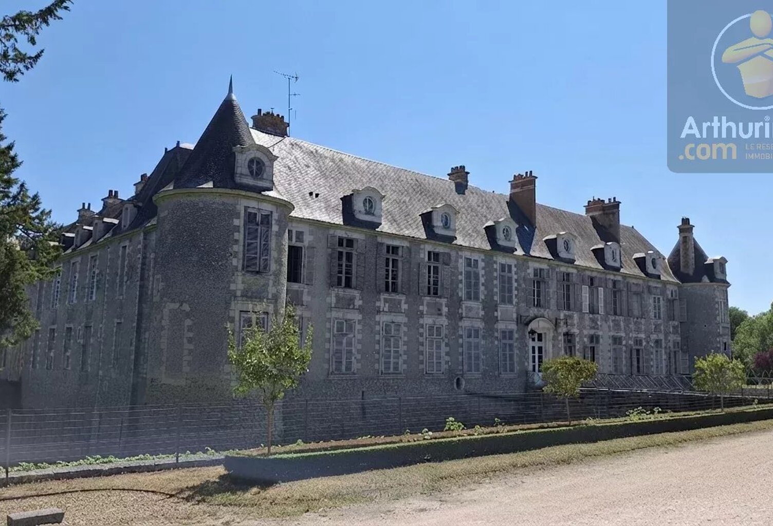 Charmant appartement dans château historique à Avaray — photo 1