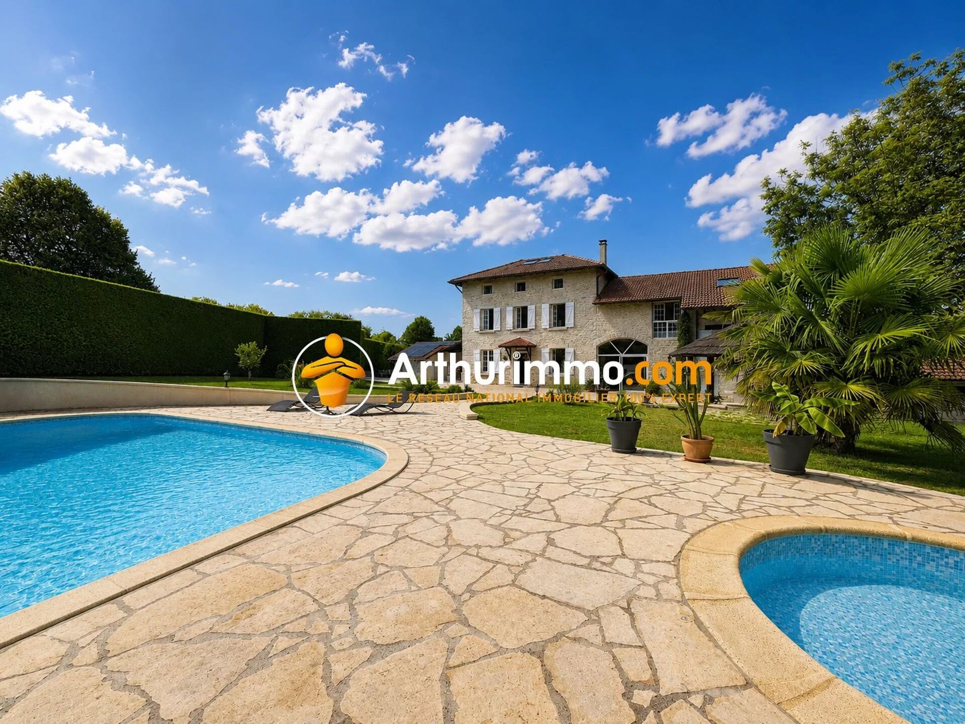 Maison 7 pièces 206 m² · à Crémieu · 206 m² · 724 000 €