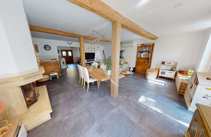 Maison Daux 4 pièce(s) 152 m² sur 336 m² de terrain — photo 2