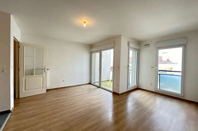 Appartement 3 pièces 817 €