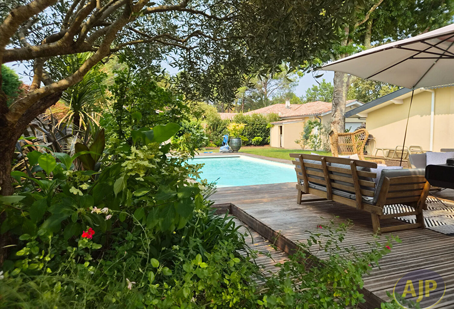 Maison 3 ch dépendance garage piscine — photo 1