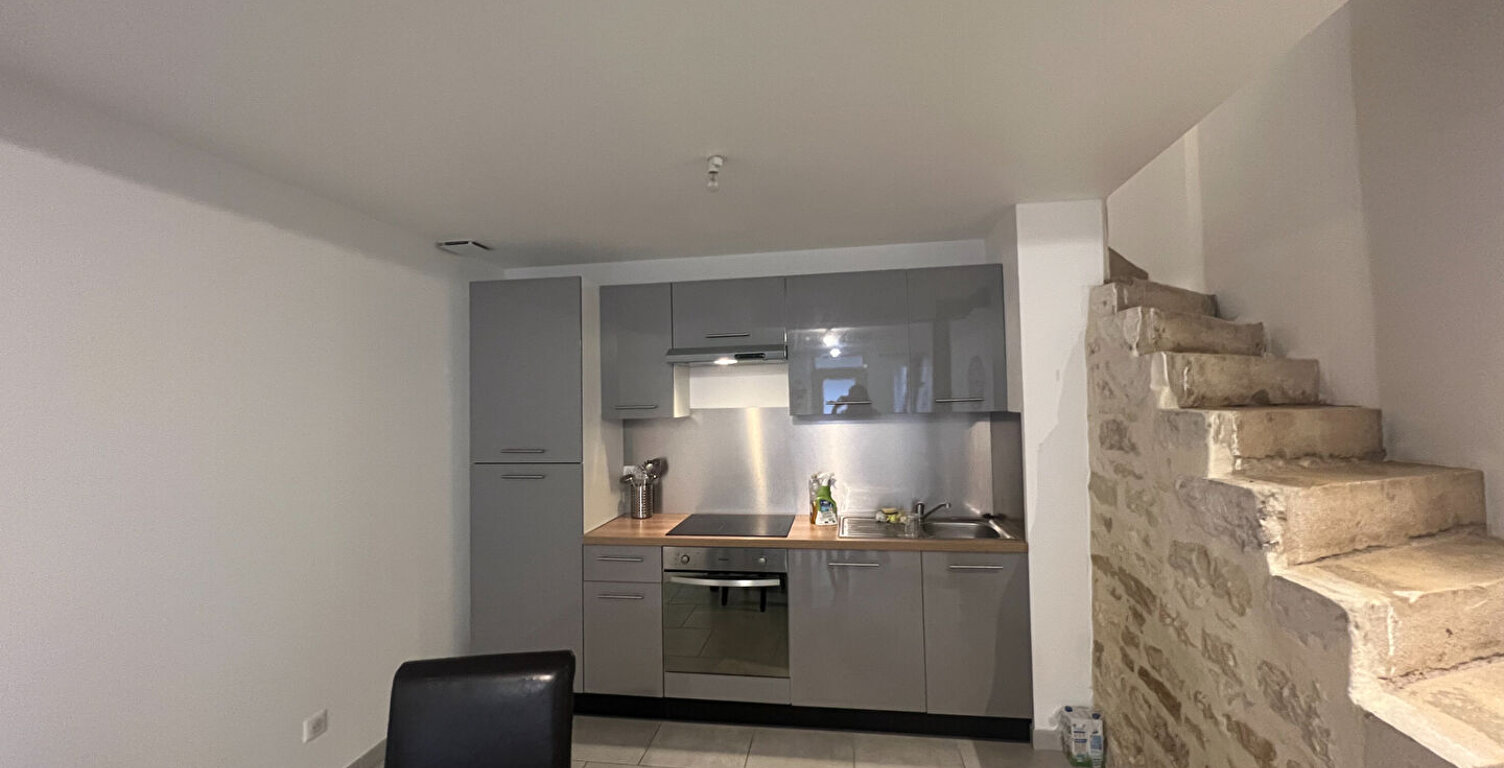 Maison de ville meublé - Cravant 2 pièces 55.81 m² — photo 1