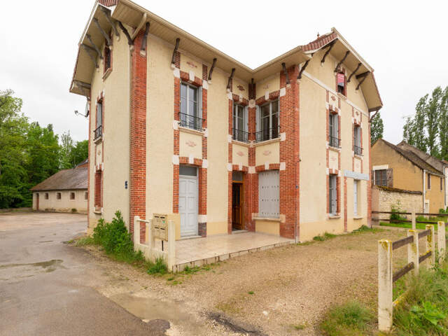 MALIGNY, proche CHABLIS appartement F3 dans joli petit immeuble — photo du bien