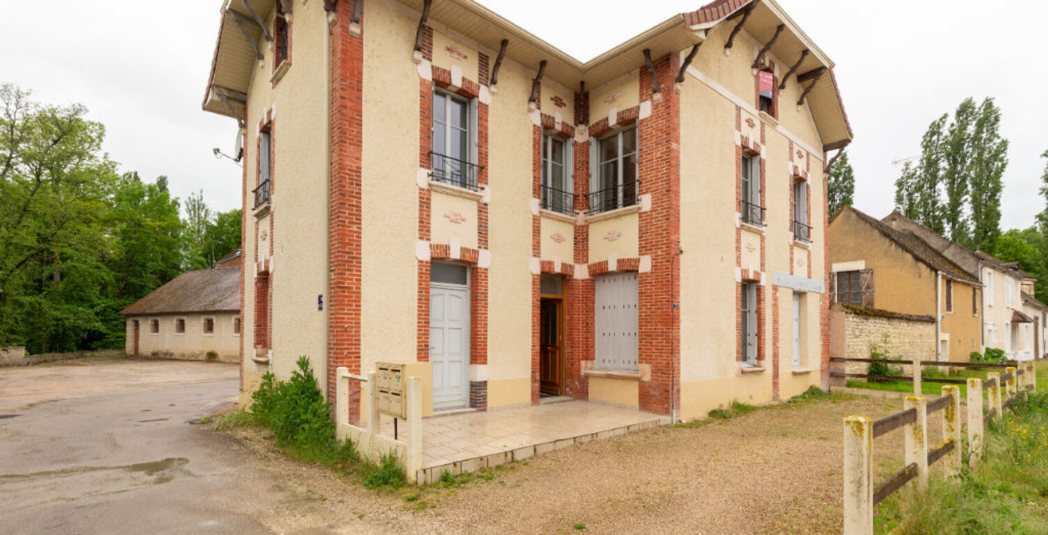 MALIGNY, proche CHABLIS appartement F3 dans joli petit immeuble — photo 1