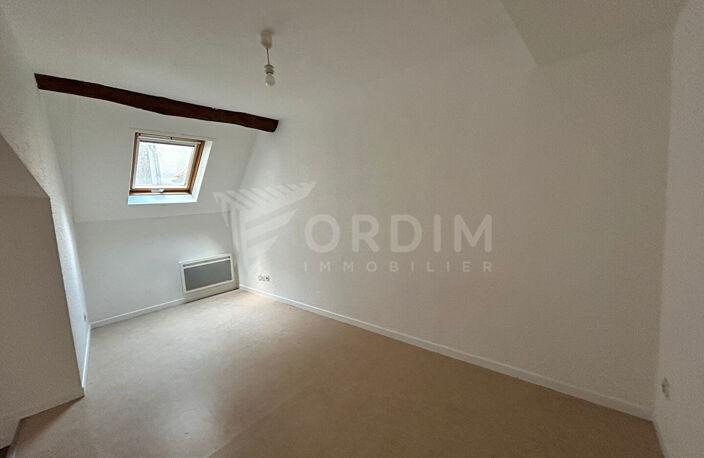 TONNERRE, CENTRE VILLE, appartement F3 refait à neuf — photo 5
