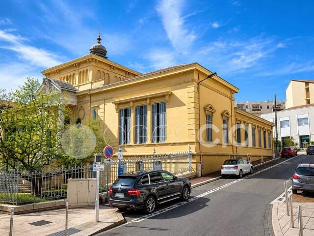 Proche Palais — photo du bien