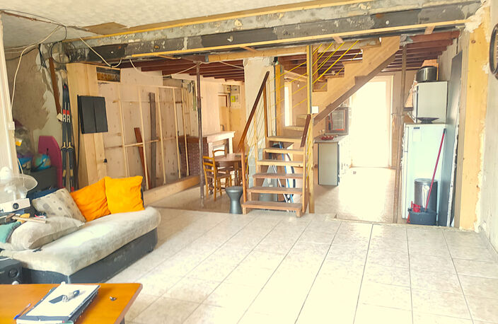 MAISON DE VILLE ANCIENNE  97m2 - GRAND GARAGE — photo 2