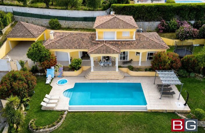 Vue panoramique sur le Cap d'Antibes – Élégante villa contempora — photo 2