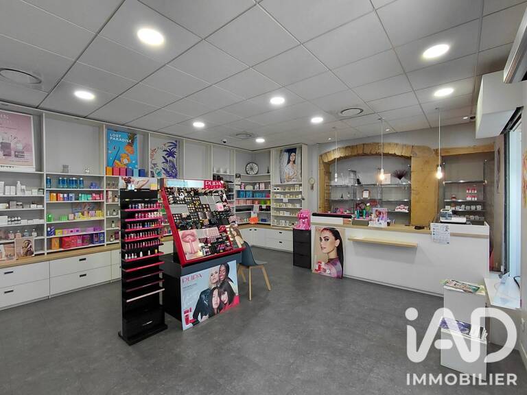 Vente Boutique/Local commercial 82 m&sup2; — photo 1