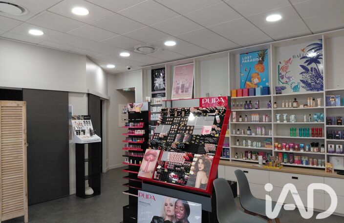 Vente Boutique/Local commercial 82 m&sup2; — photo 3