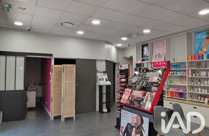 Vente Boutique/Local commercial 82 m&sup2; — photo 4